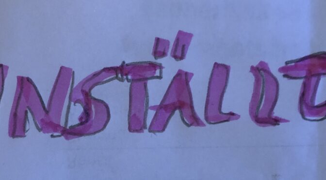 Nutte med kompisar ställer ut